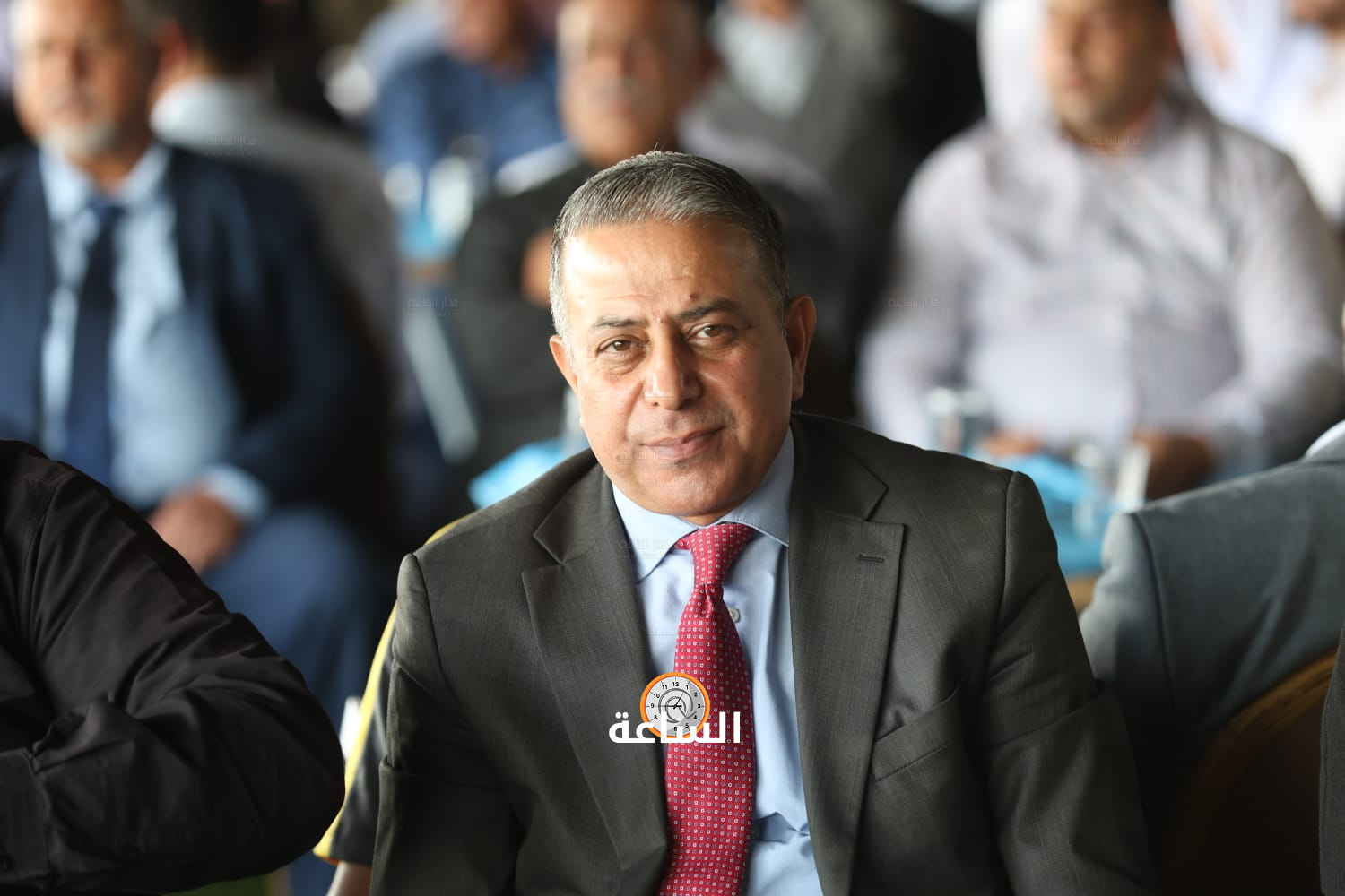 Madar Al-Saa Images 0.8729680541845098