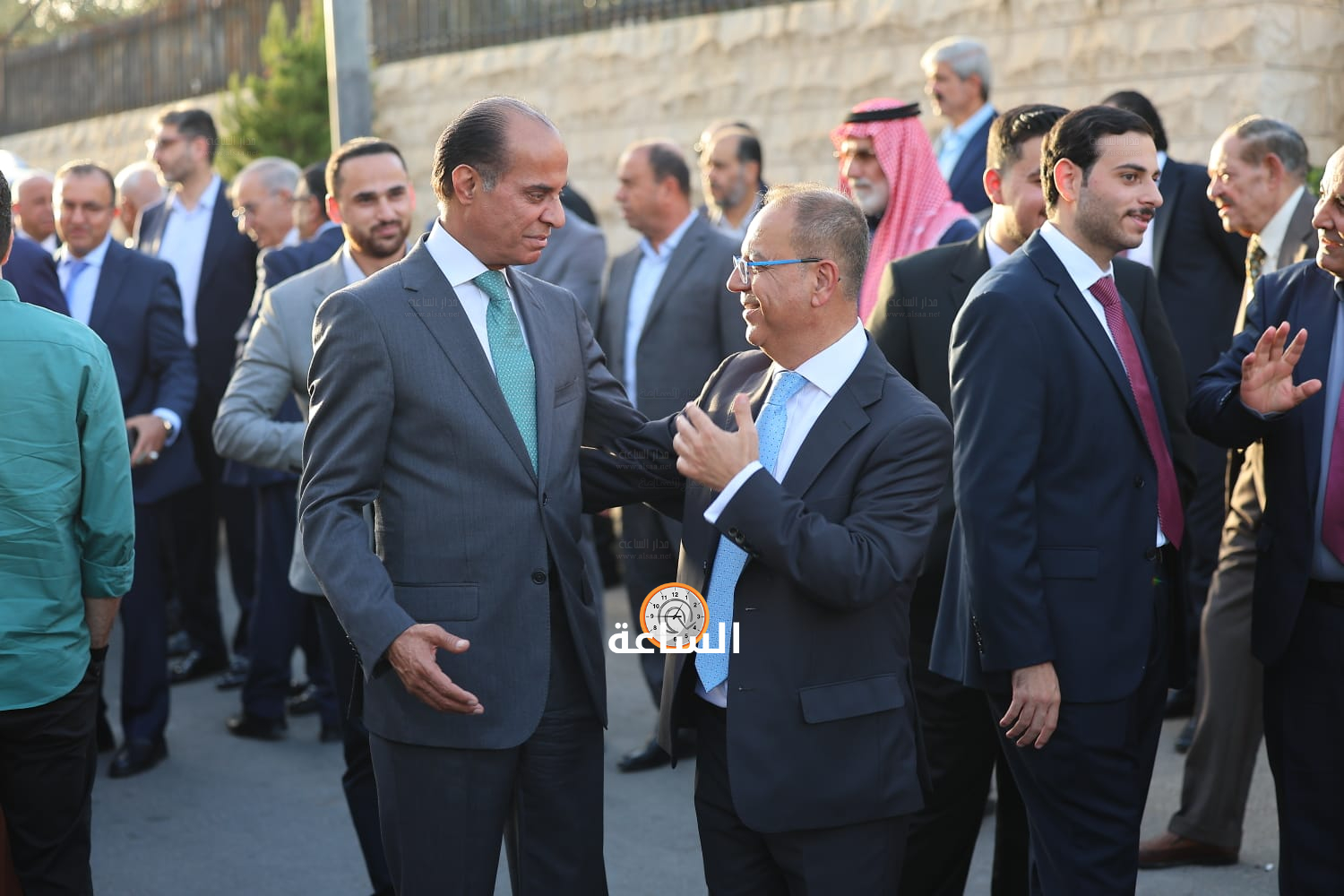 Madar Al-Saa Images 0.3268598494989763