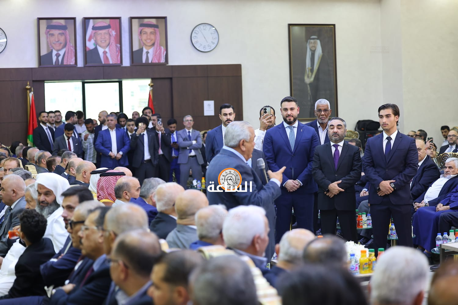 Madar Al-Saa Images 0.06506472566072152