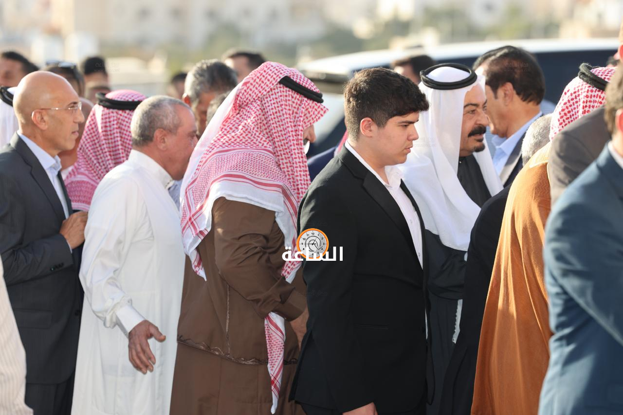 Madar Al-Saa Images 0.45633083113685036