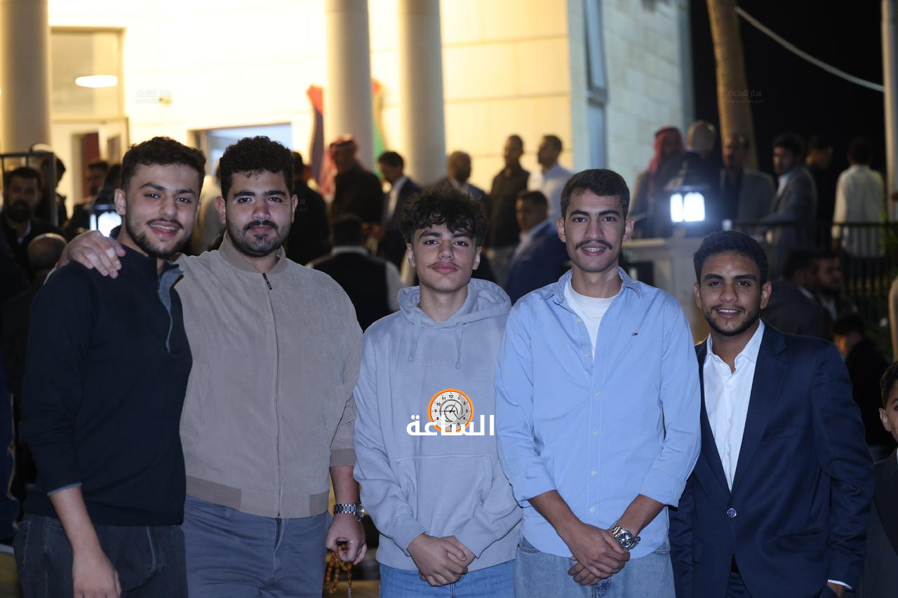 Madar Al-Saa Images 0.9708339768464015