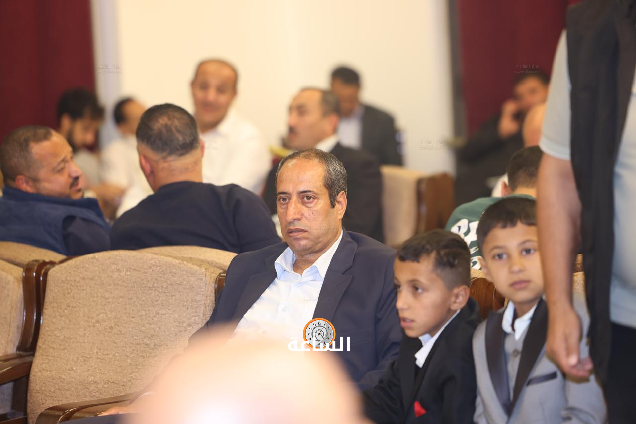 Madar Al-Saa Images 0.08211688634184677