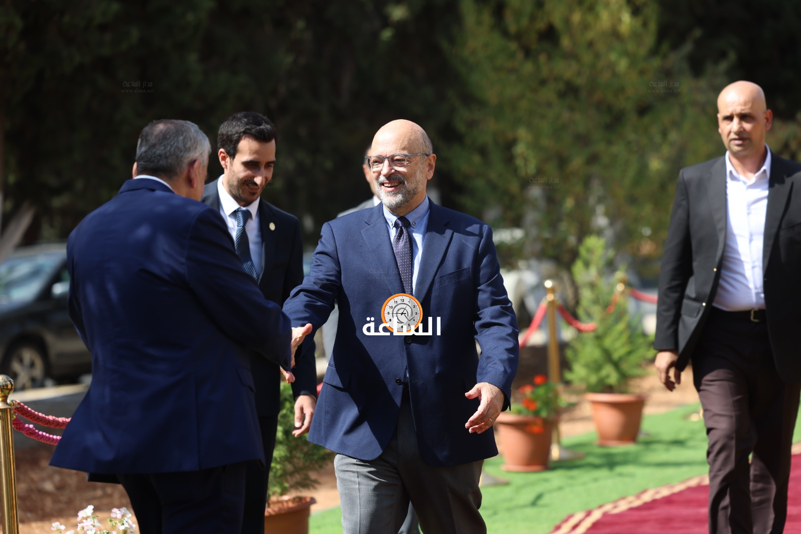Madar Al-Saa Images 0.6644038872545217