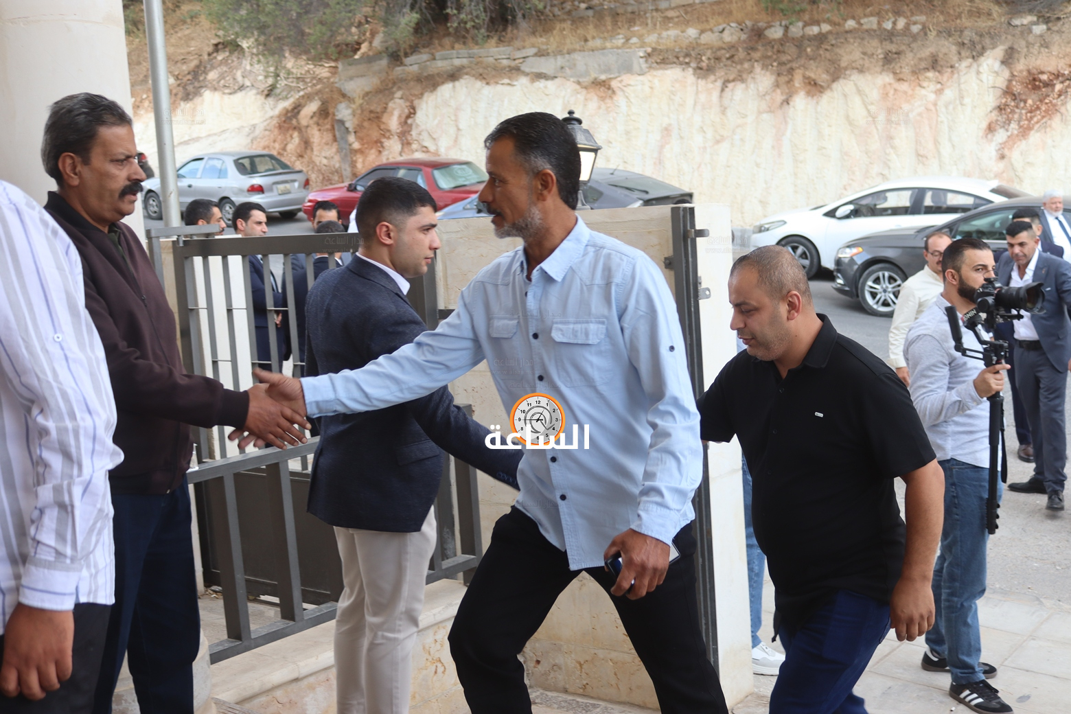 Madar Al-Saa Images 0.4363288196775372