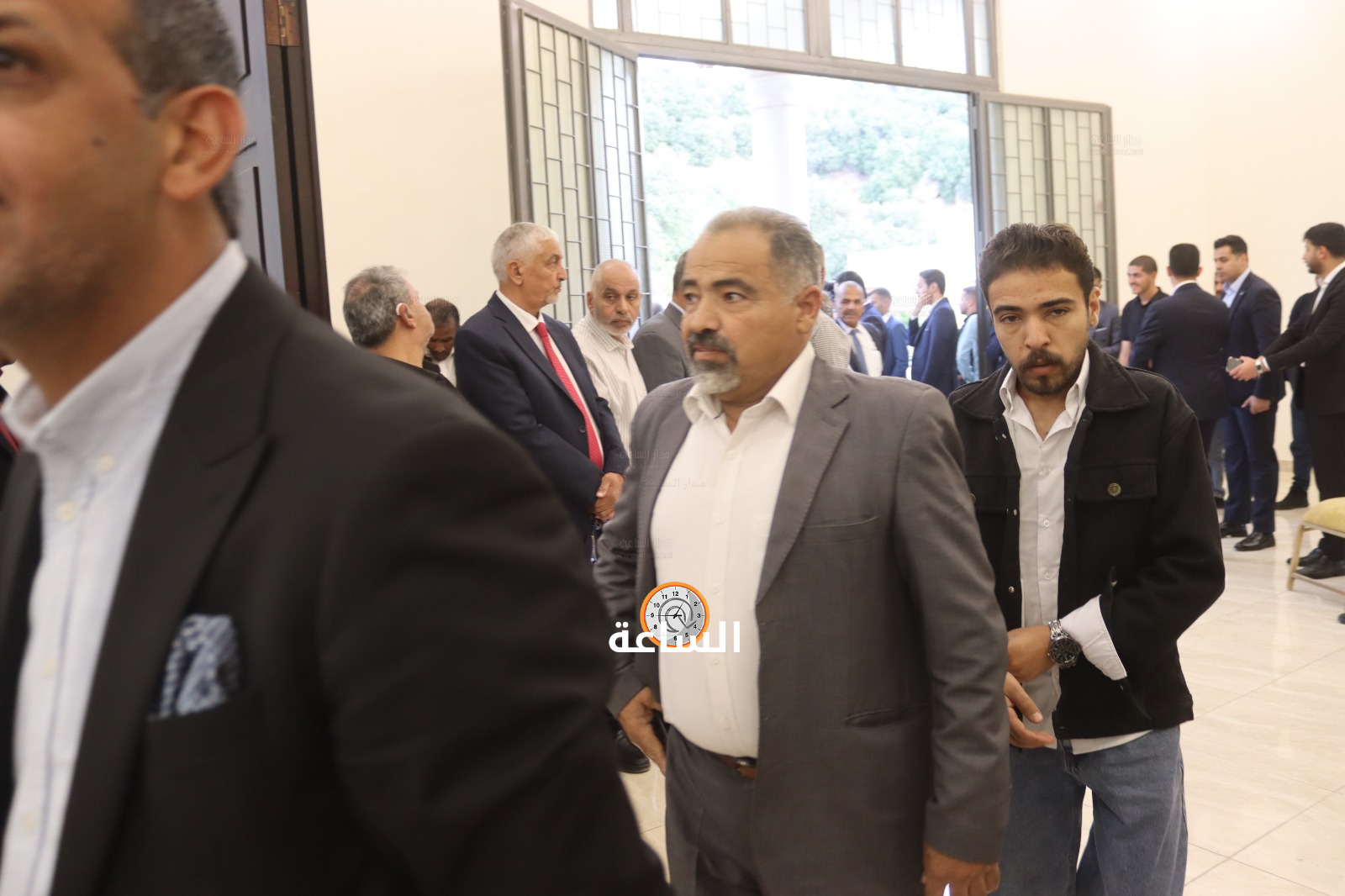 Madar Al-Saa Images 0.3685900163191699