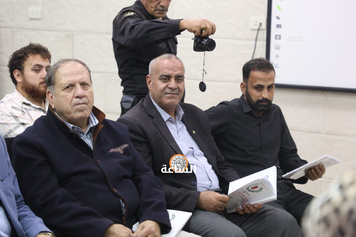 Madar Al-Saa Images 0.586636575722848