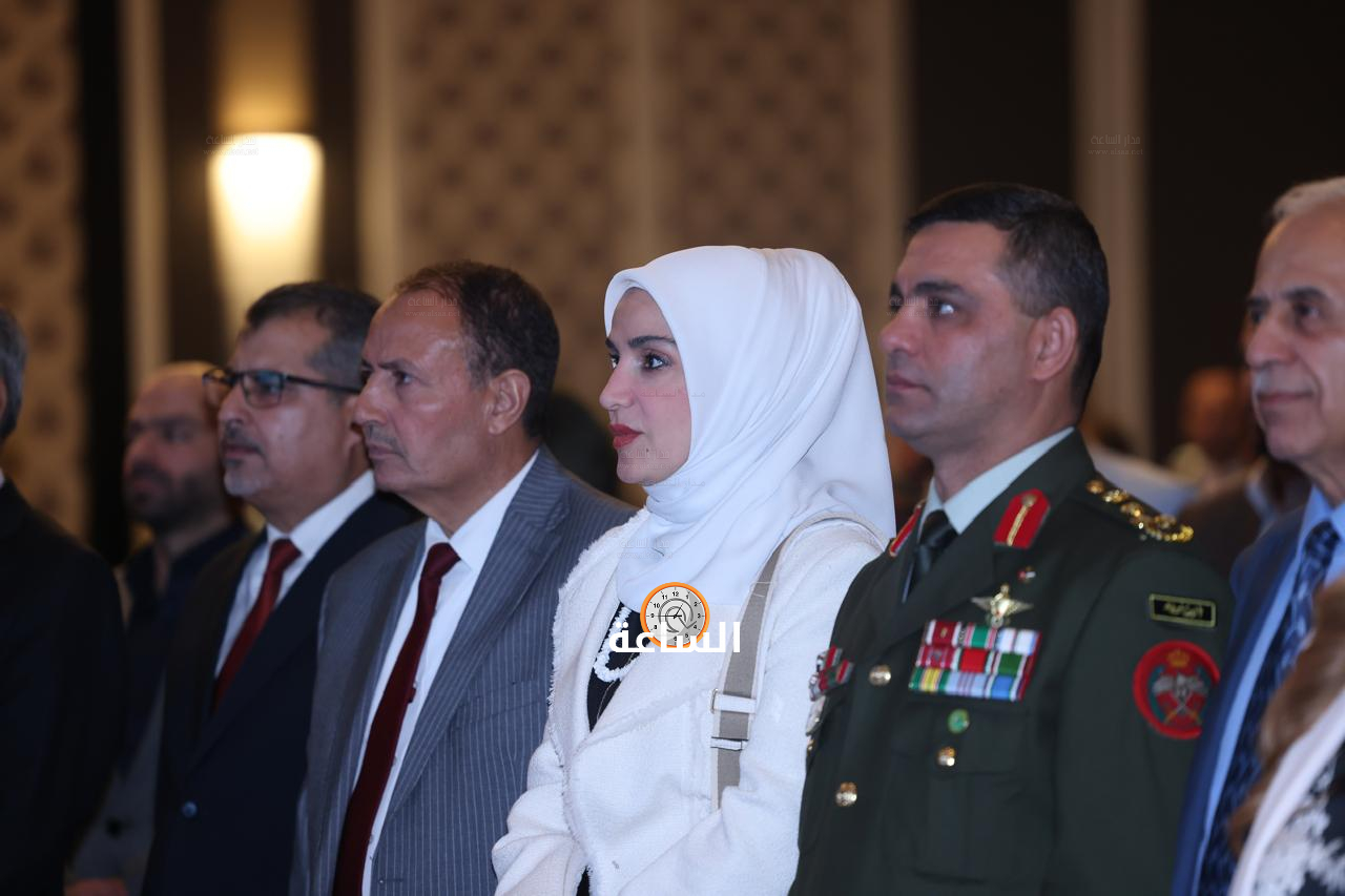 Madar Al-Saa Images 0.076970596483804
