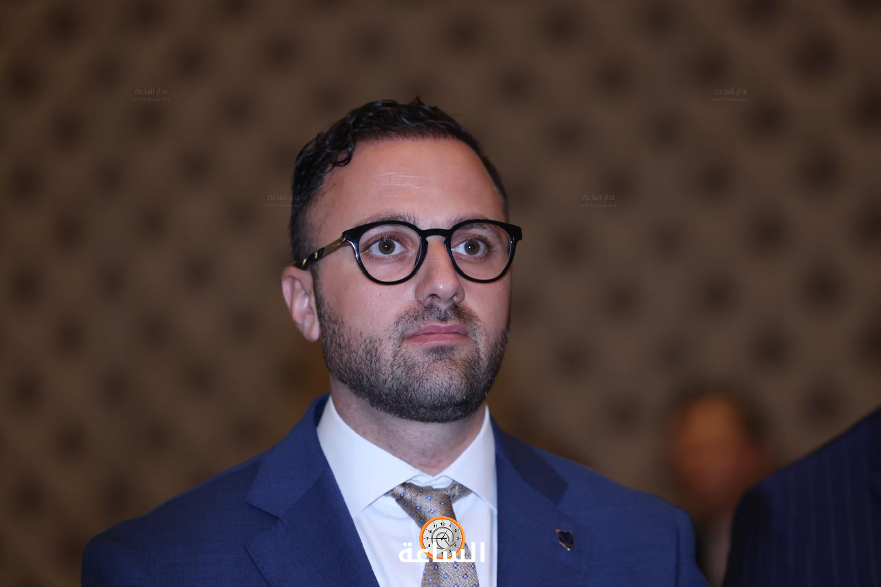 Madar Al-Saa Images 0.11063592644987175
