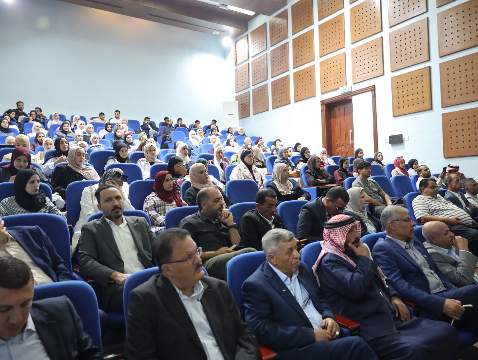 Madar Al-Saa Images 0.13611239982489232