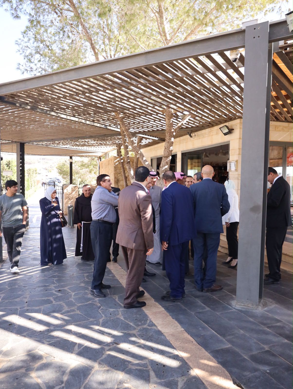 Madar Al-Saa Images 0.24416198975008685