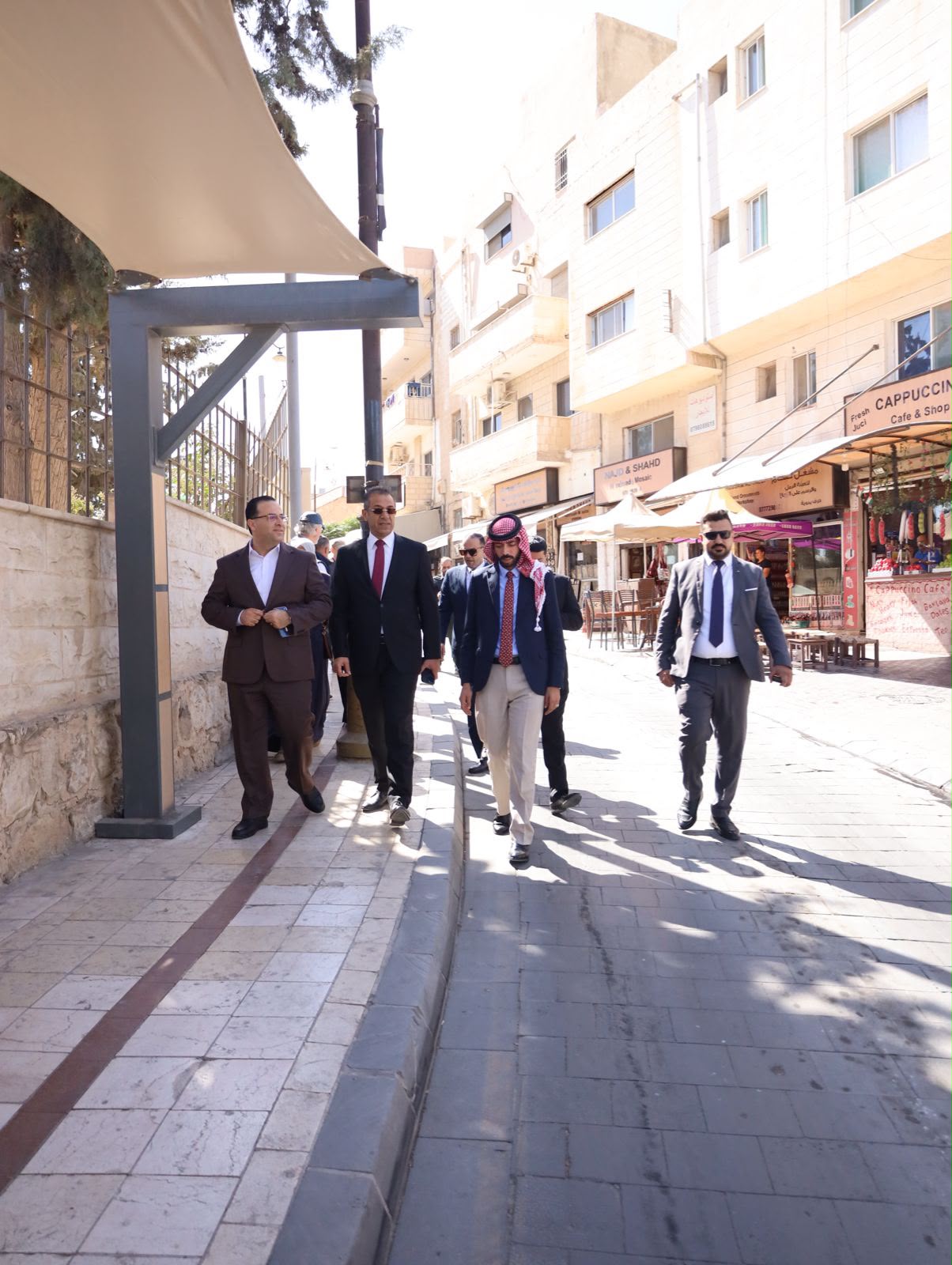 Madar Al-Saa Images 0.3309620801782246