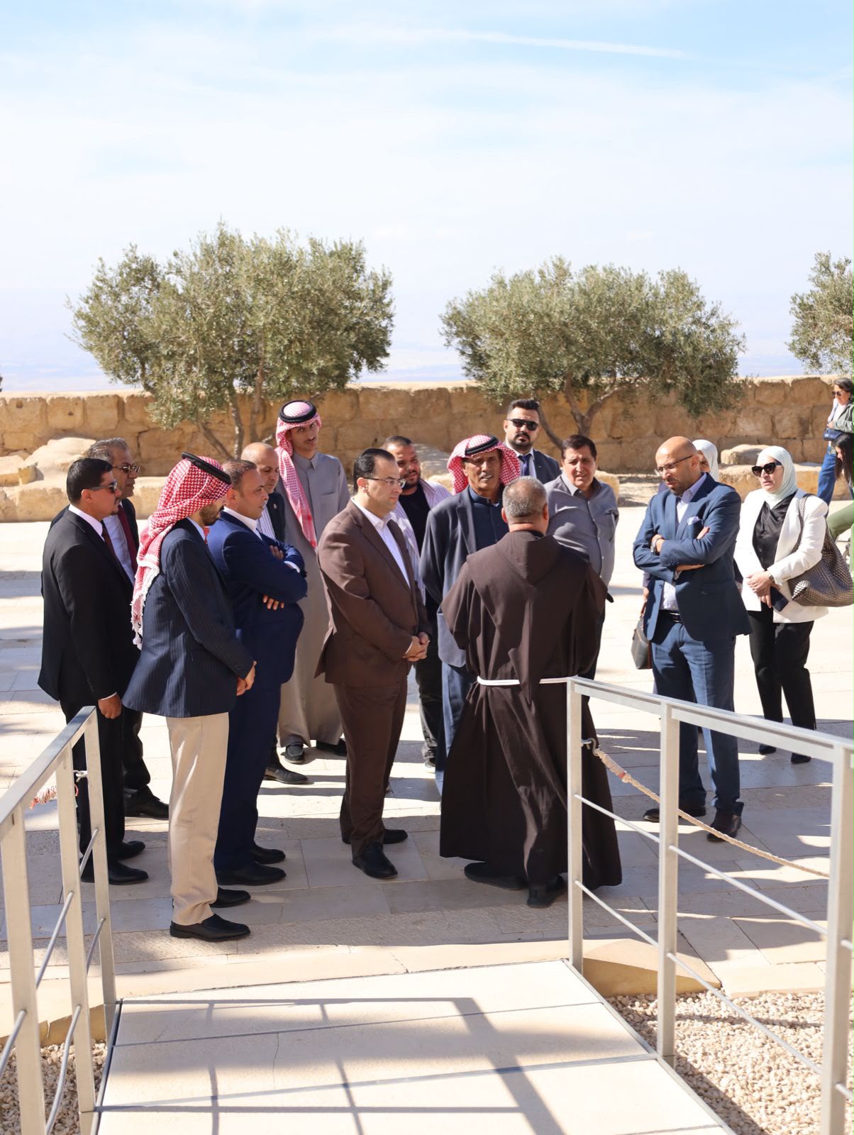 Madar Al-Saa Images 0.48639187576248943