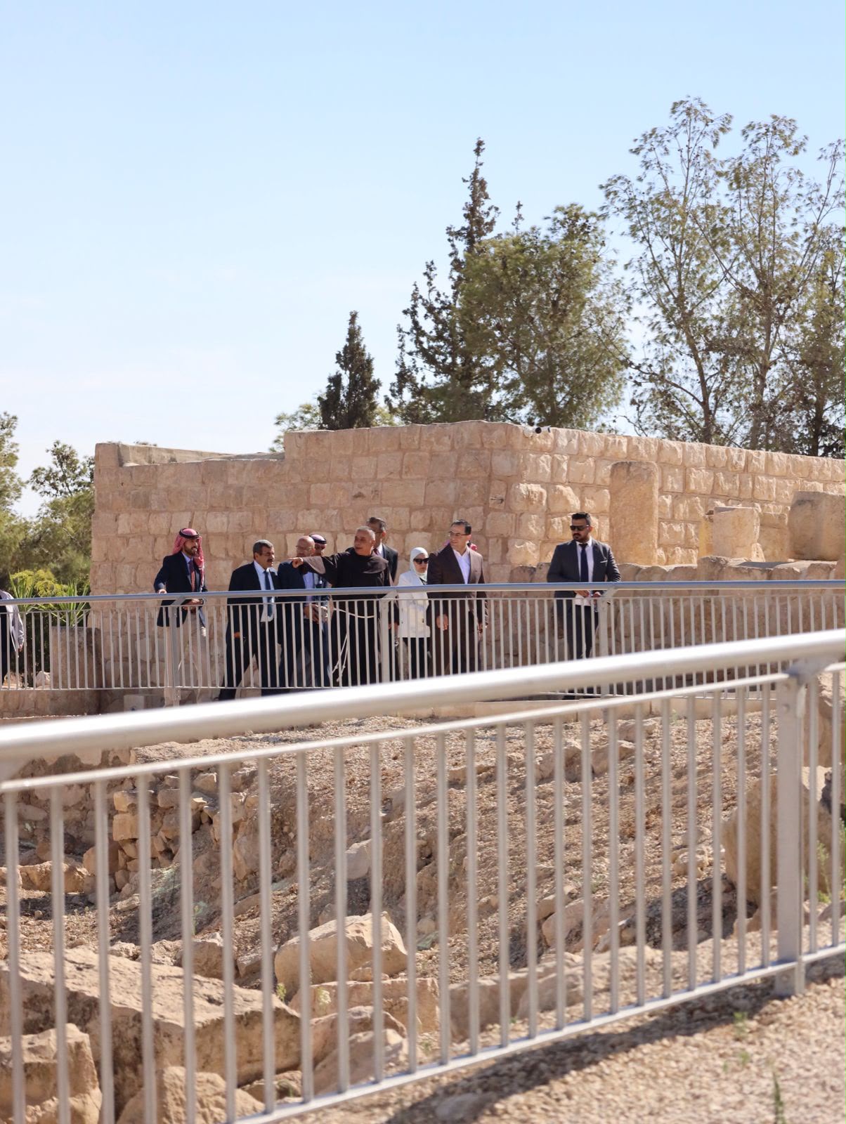 Madar Al-Saa Images 0.16774906791093447