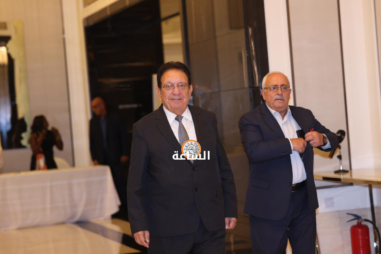 Madar Al-Saa Images 0.38763100892705427