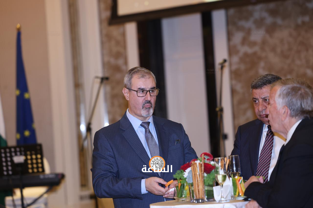 Madar Al-Saa Images 0.9133974436957157