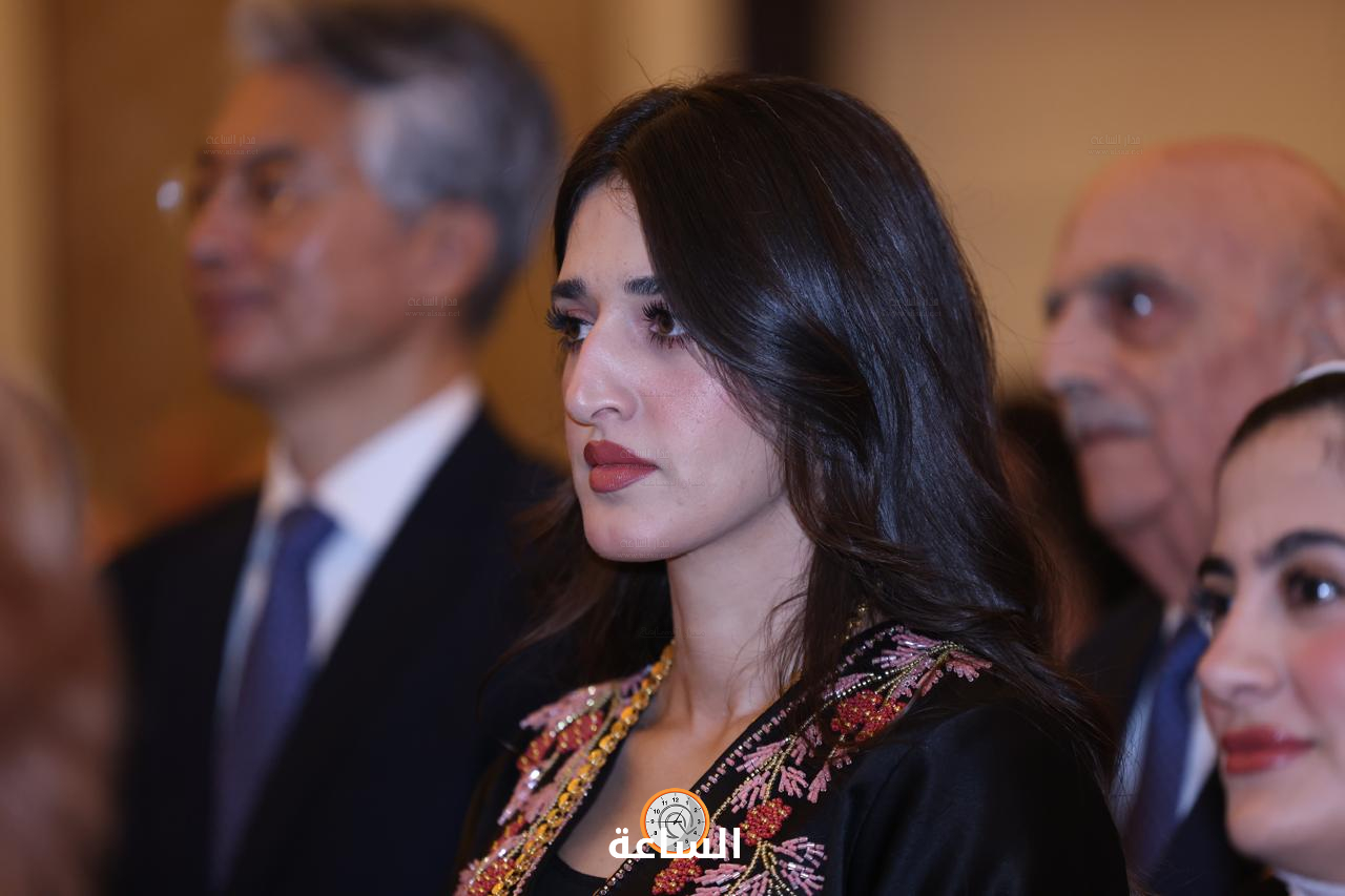 Madar Al-Saa Images 0.145315758664194