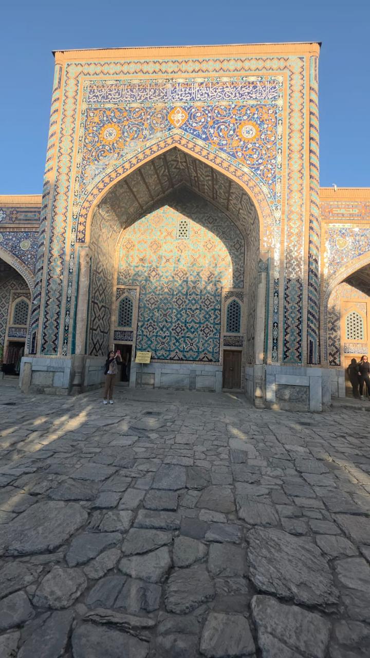 Madar Al-Saa Images 0.6272056640204281