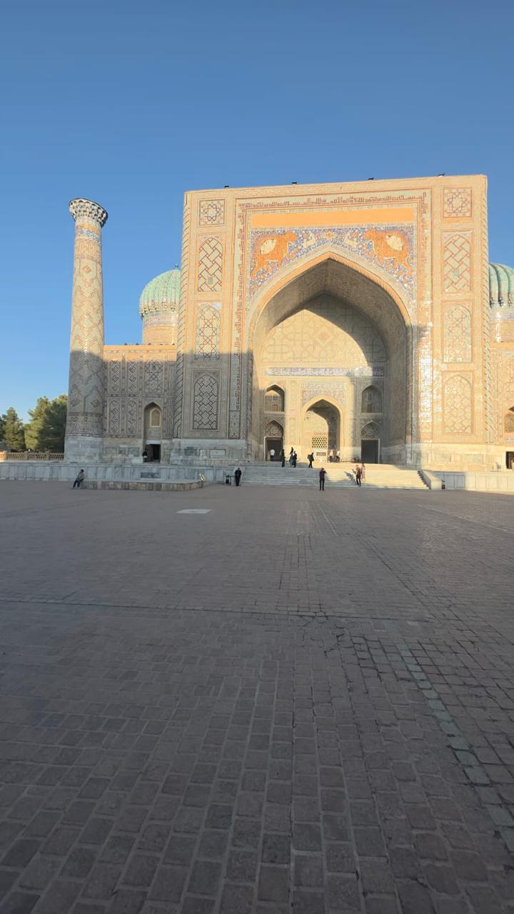 Madar Al-Saa Images 0.13957986094995167