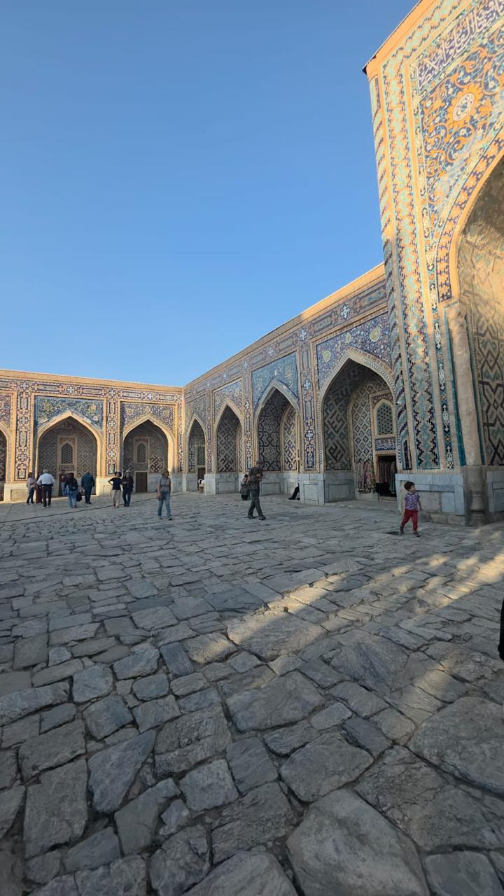 Madar Al-Saa Images 0.7711479122473153