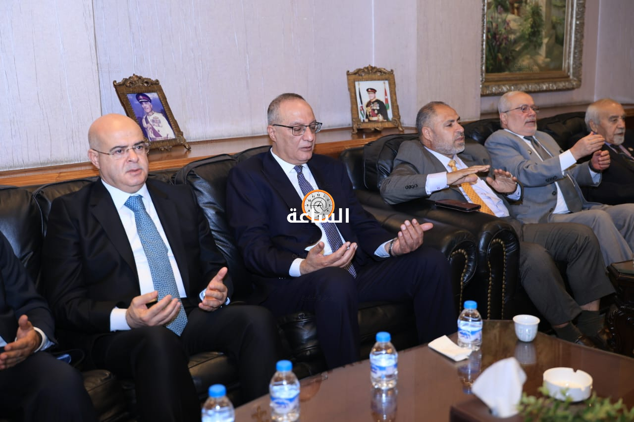 Madar Al-Saa Images 0.8200243837730574