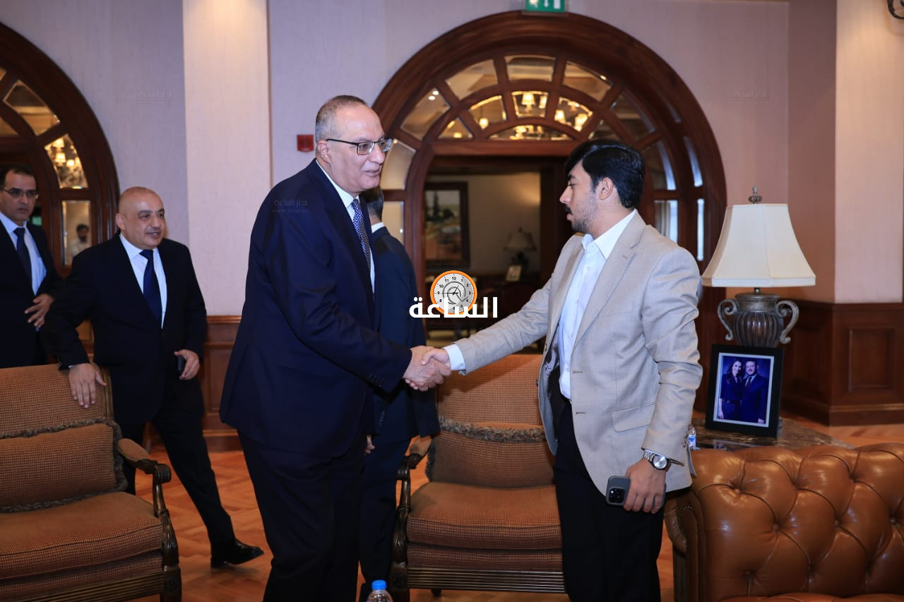 Madar Al-Saa Images 0.5931553807592653