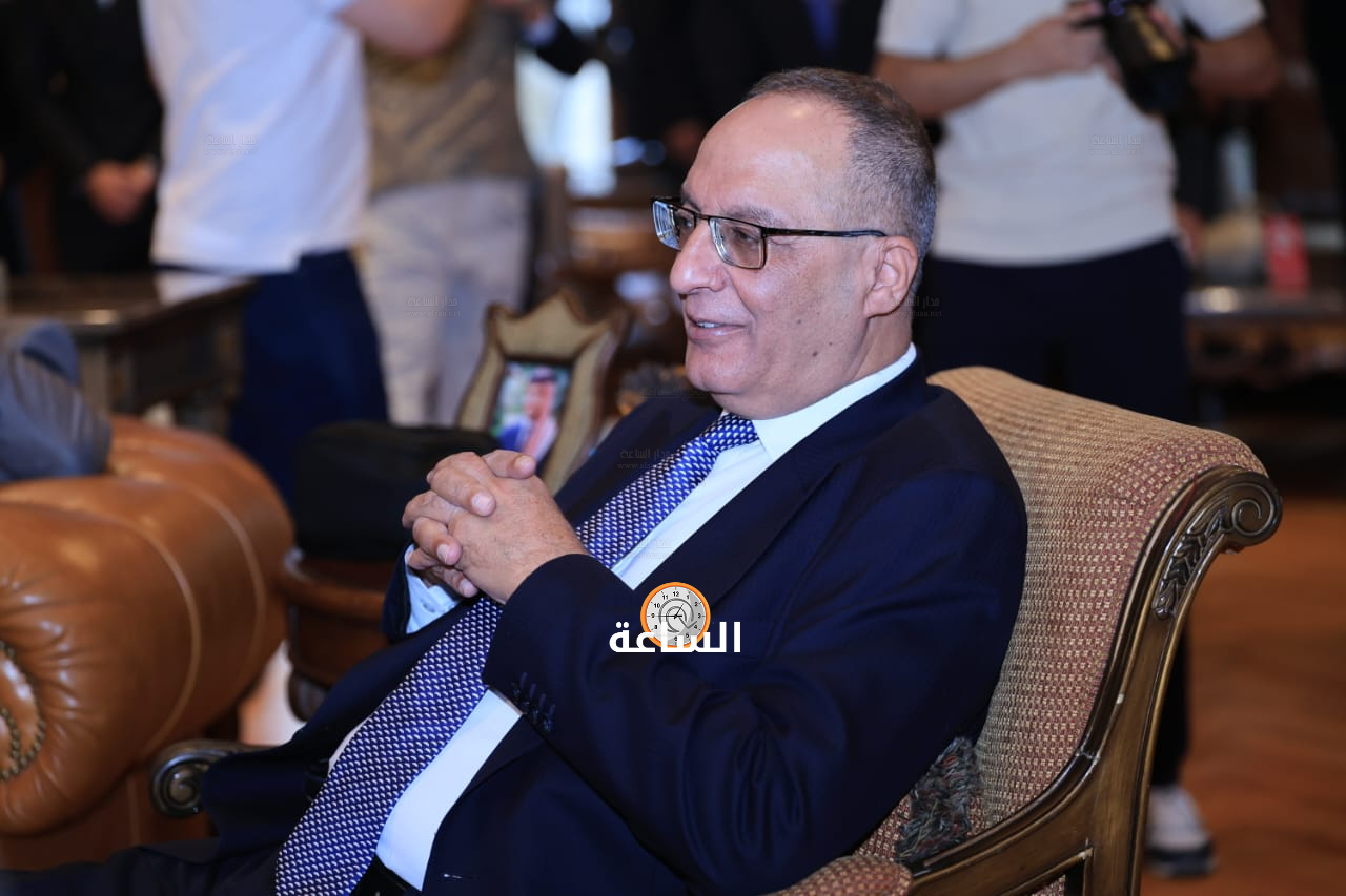 Madar Al-Saa Images 0.8246763926816729