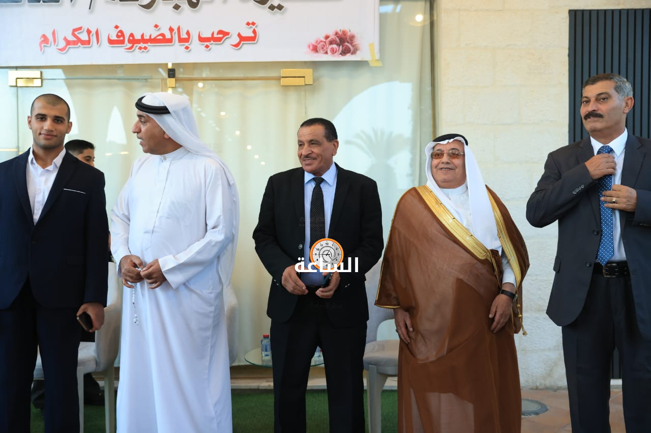 Madar Al-Saa Images 0.14922893136414206
