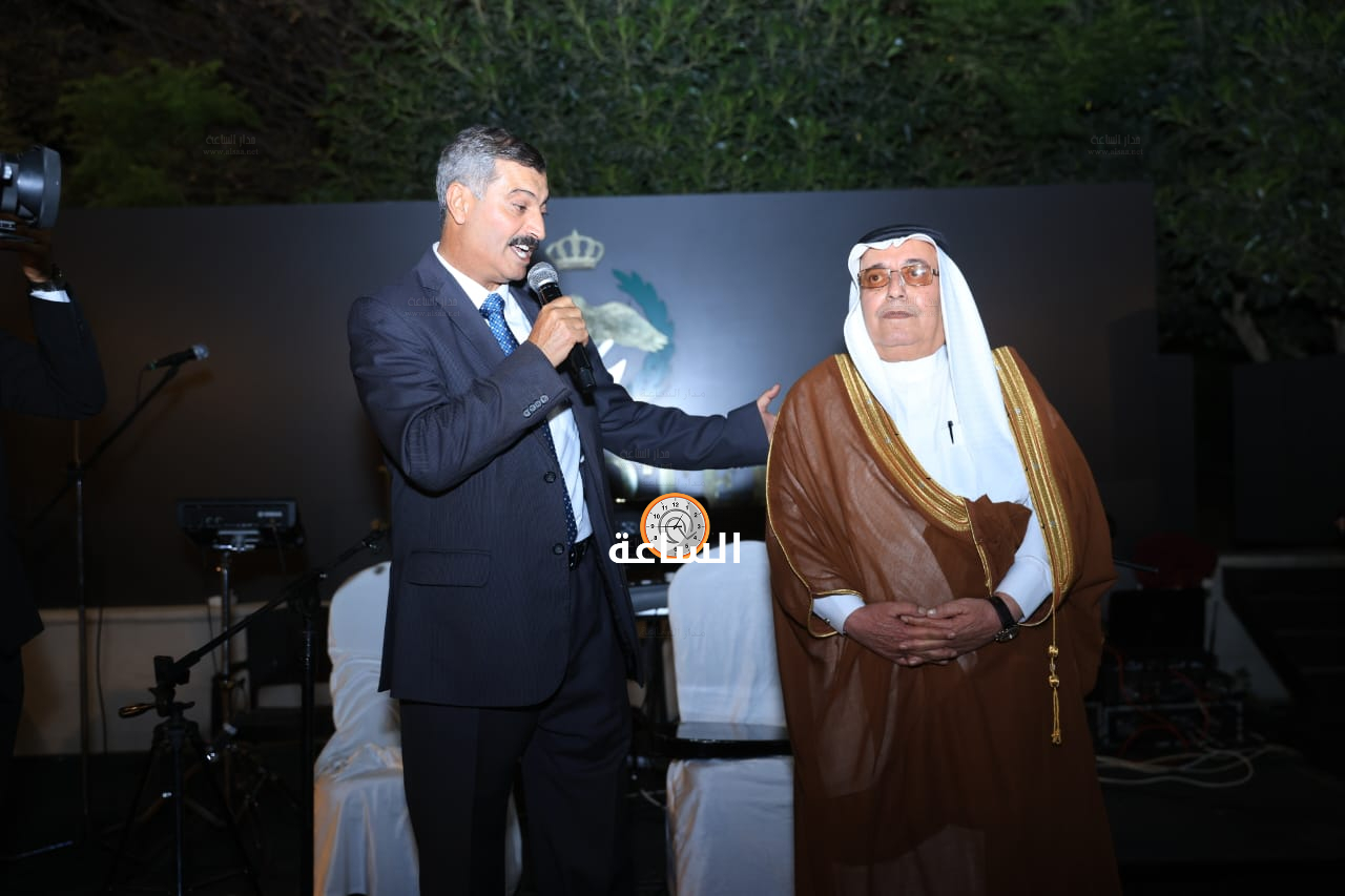 Madar Al-Saa Images 0.22985272320227212