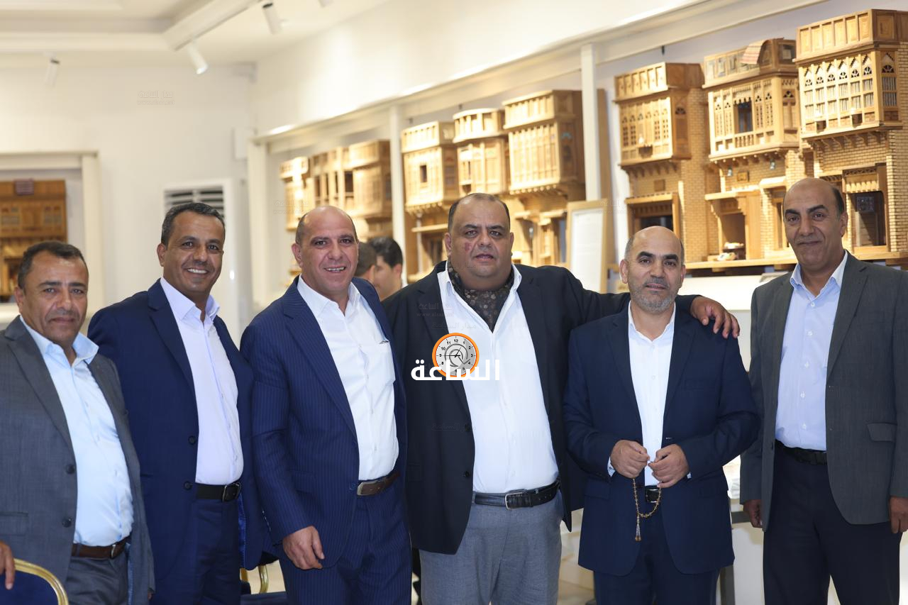 Madar Al-Saa Images 0.0035682419616571703