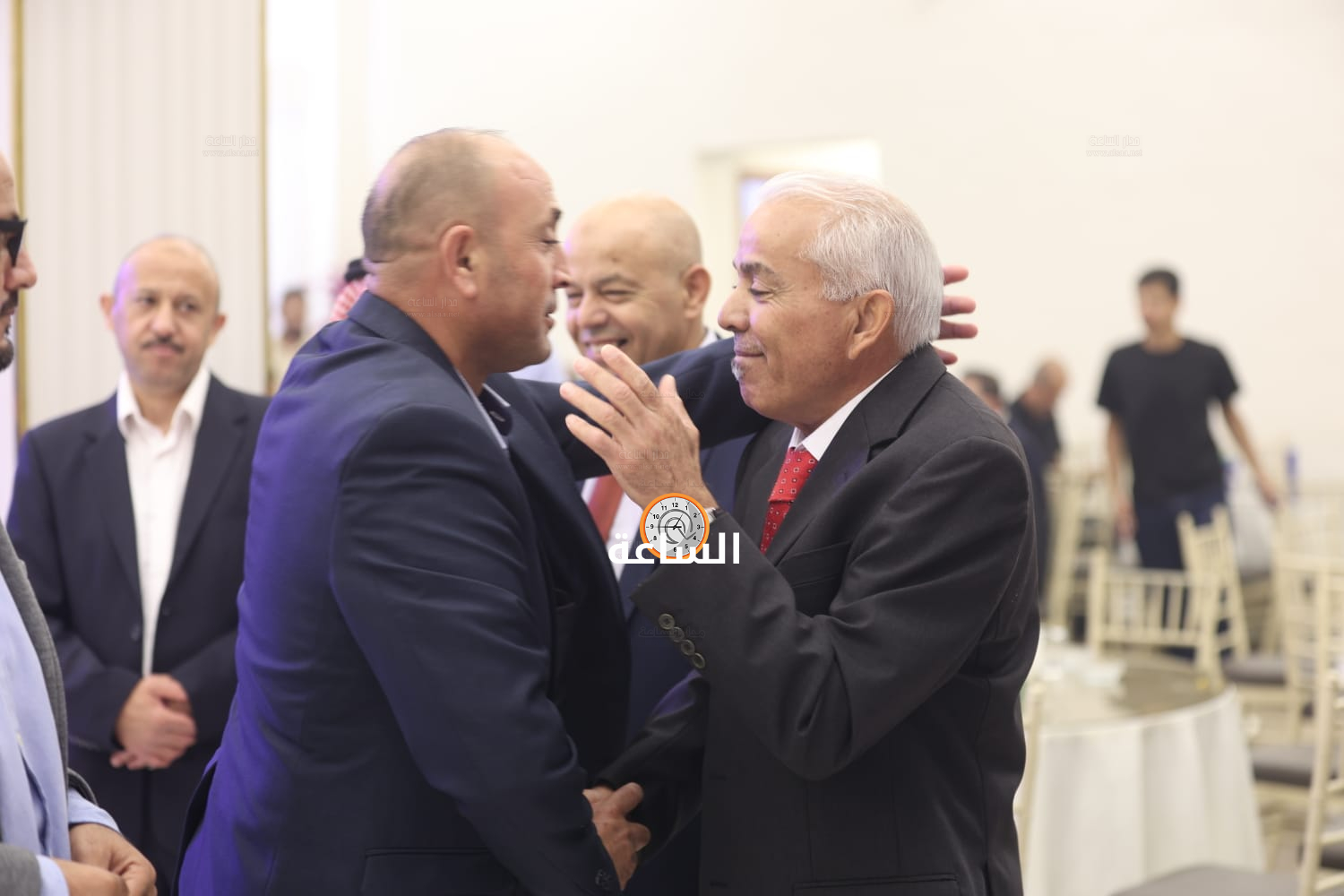 Madar Al-Saa Images 0.6188415343870007