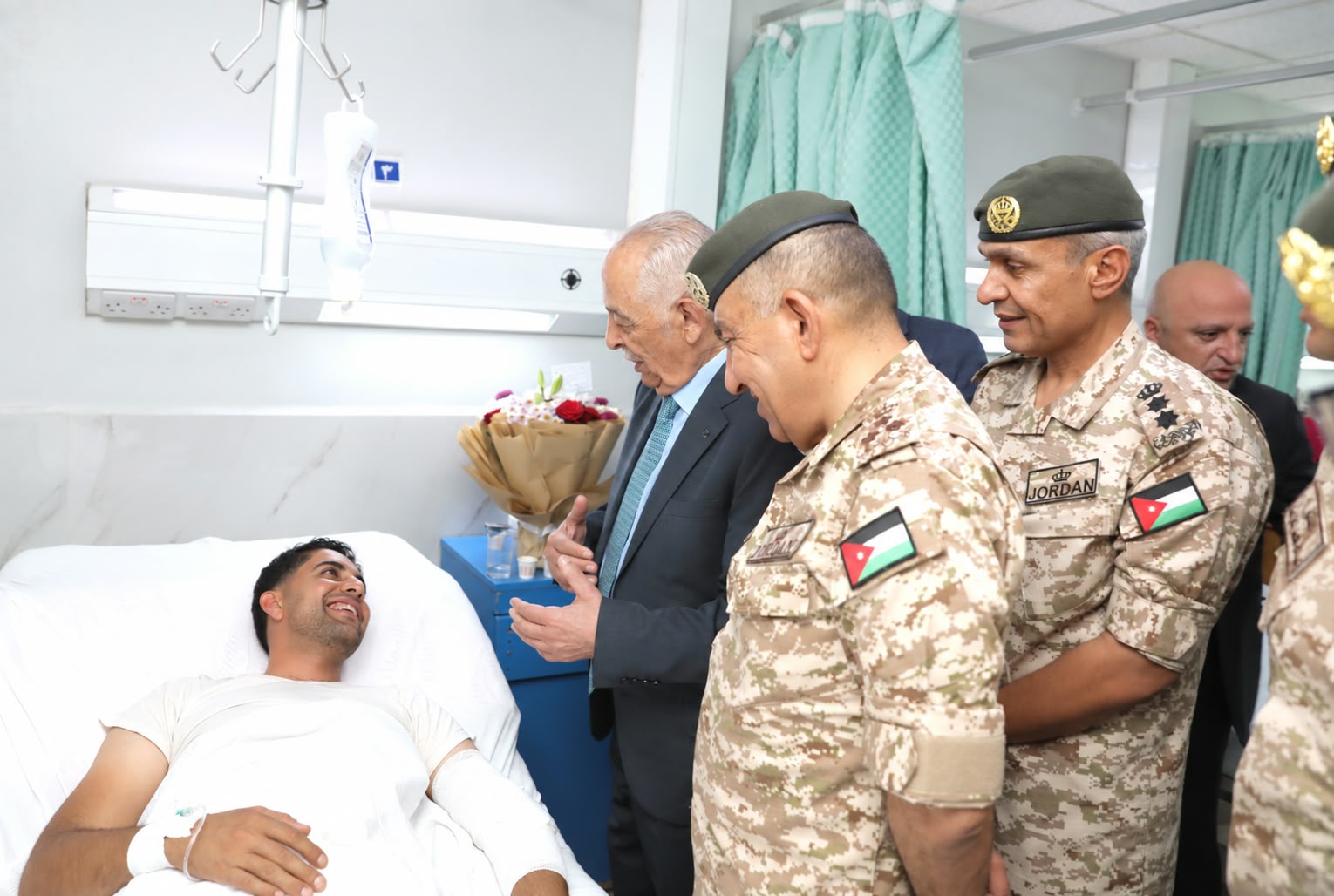 Madar Al-Saa Images 0.24354033378153028