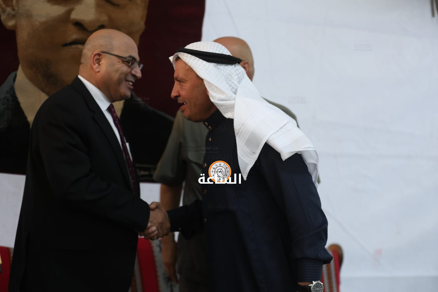 Madar Al-Saa Images 0.8791621227600505