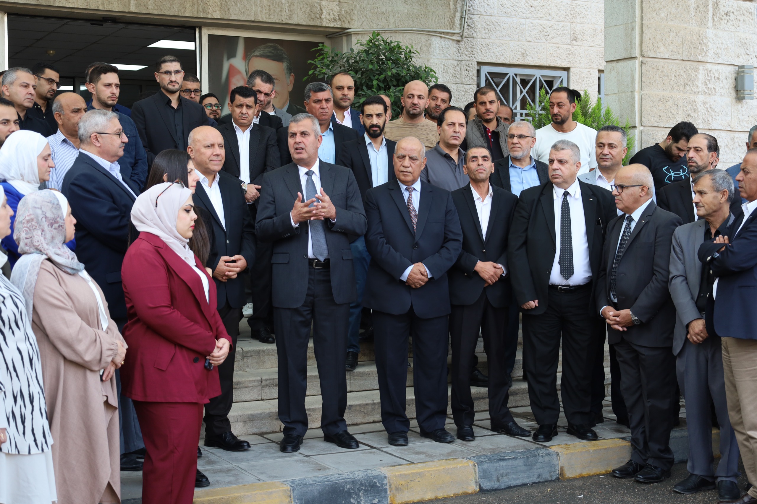 Madar Al-Saa Images 0.8533813317790072