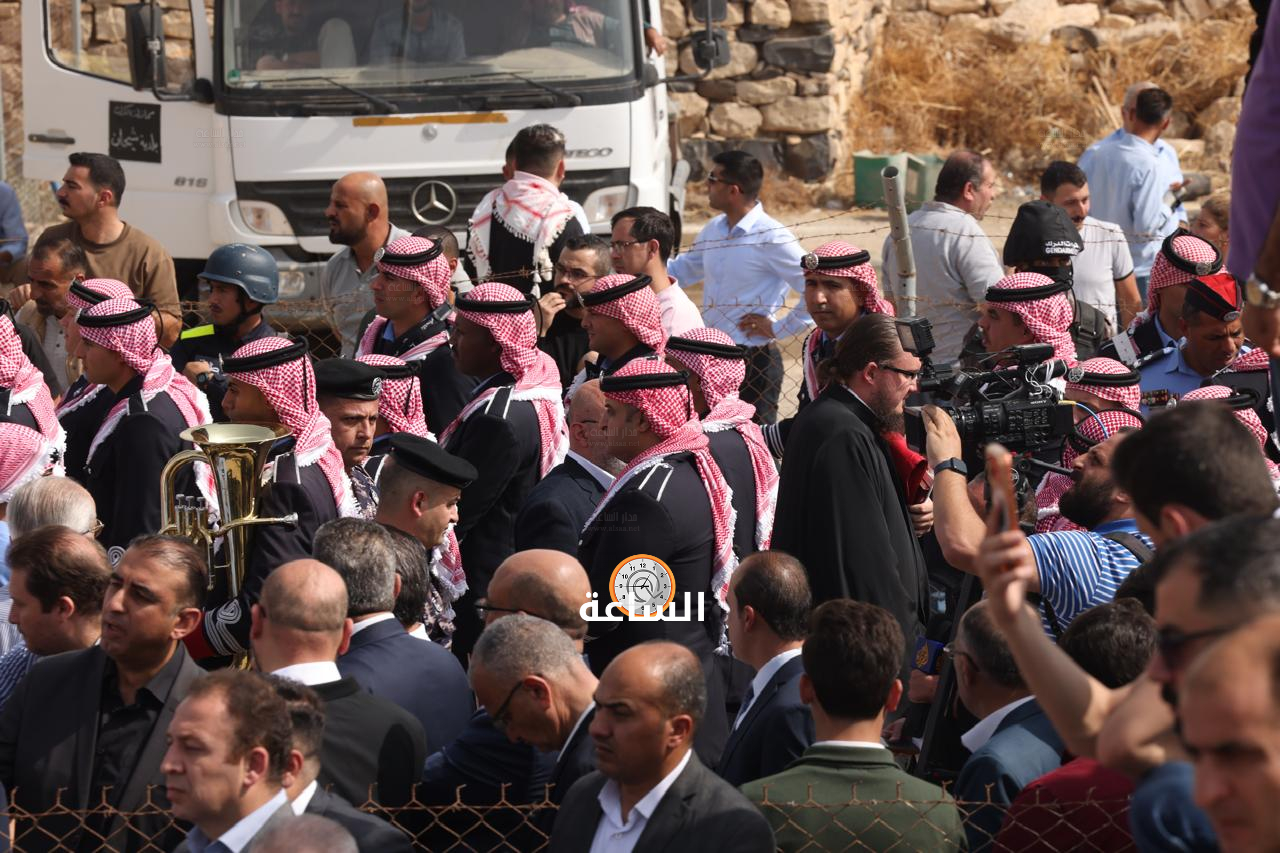 Madar Al-Saa Images 0.5895169665017778