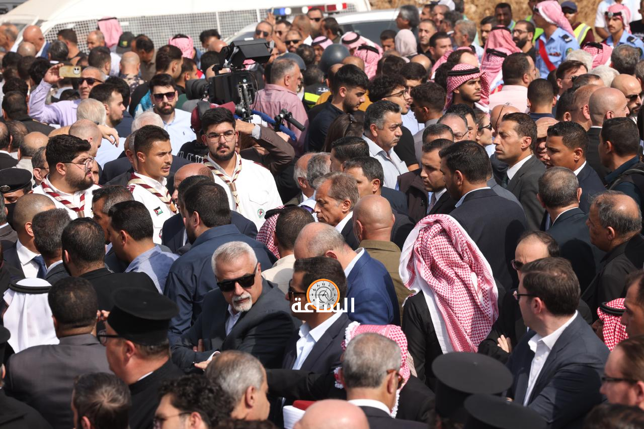 Madar Al-Saa Images 0.22347542770950457