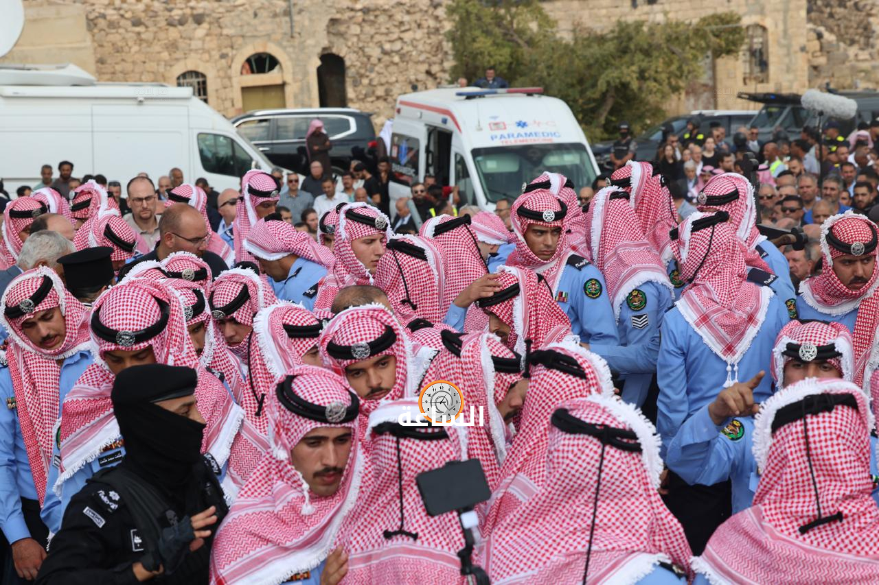 Madar Al-Saa Images 0.5529538546836621