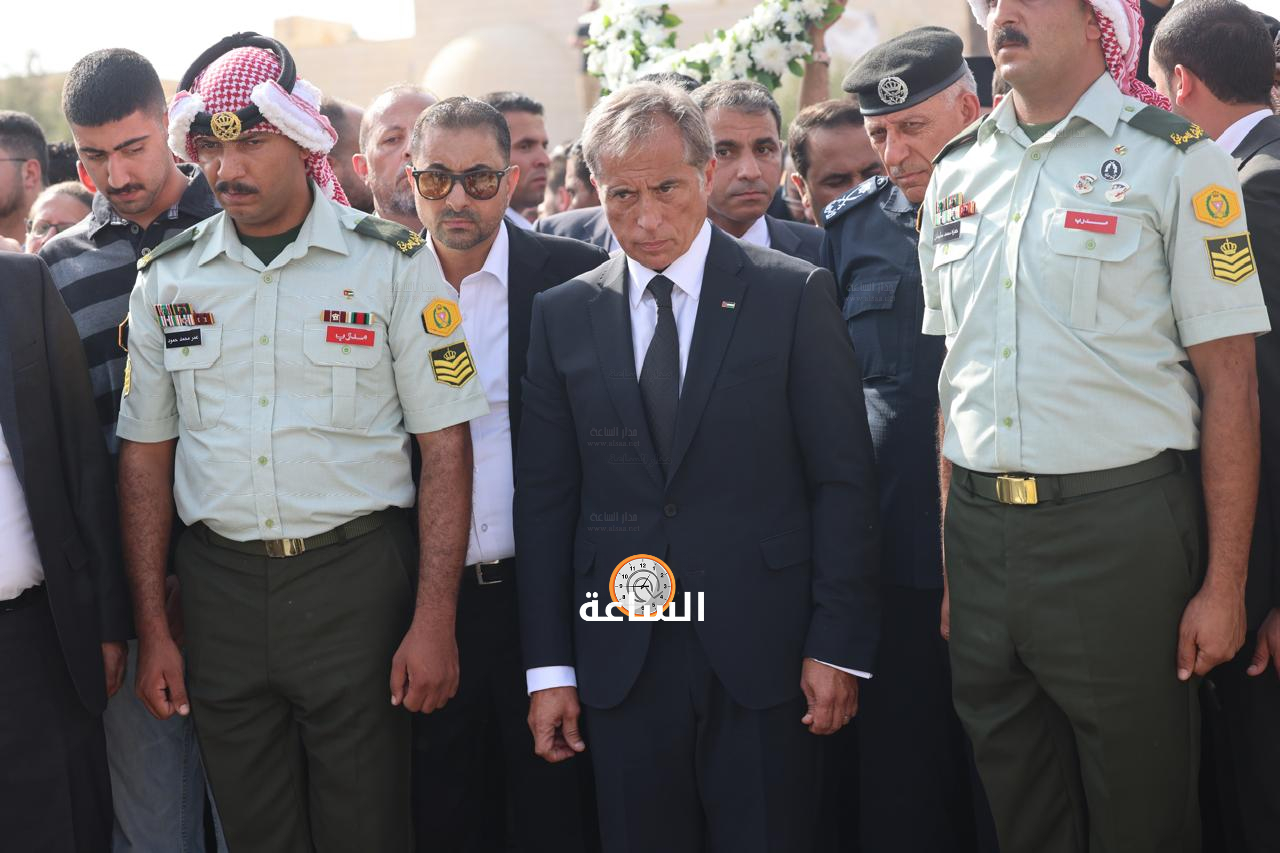 Madar Al-Saa Images 0.689843681509234