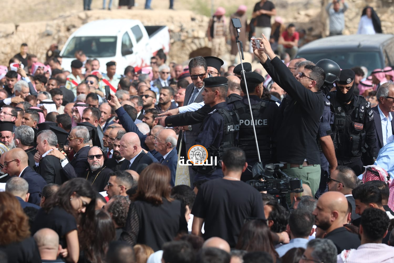Madar Al-Saa Images 0.40740890317038814