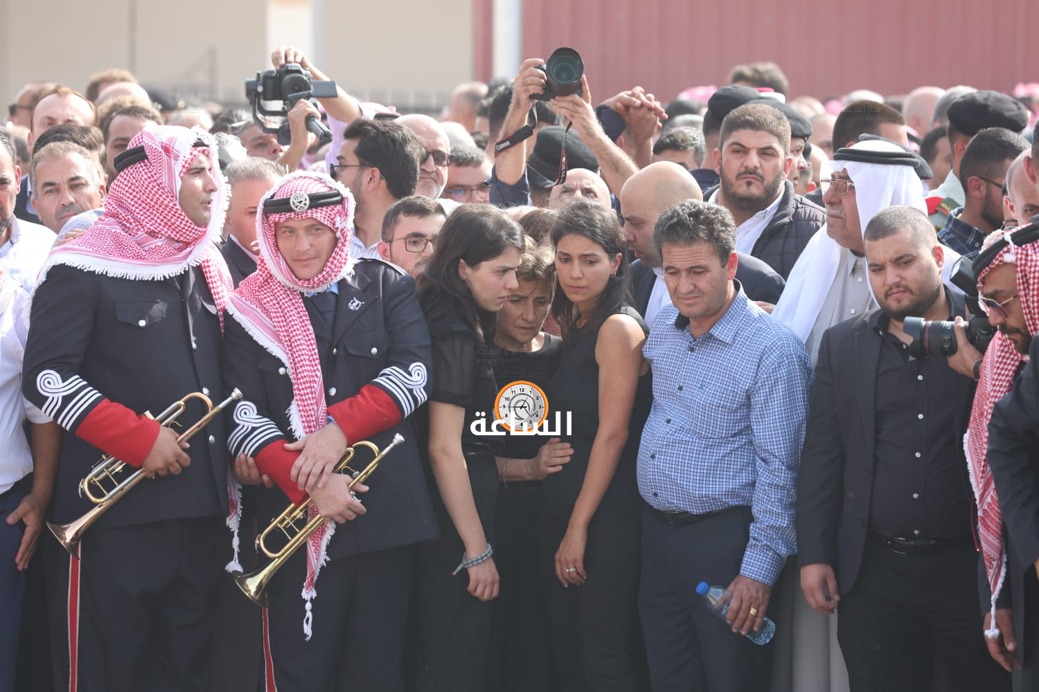 Madar Al-Saa Images 0.4882406234563704