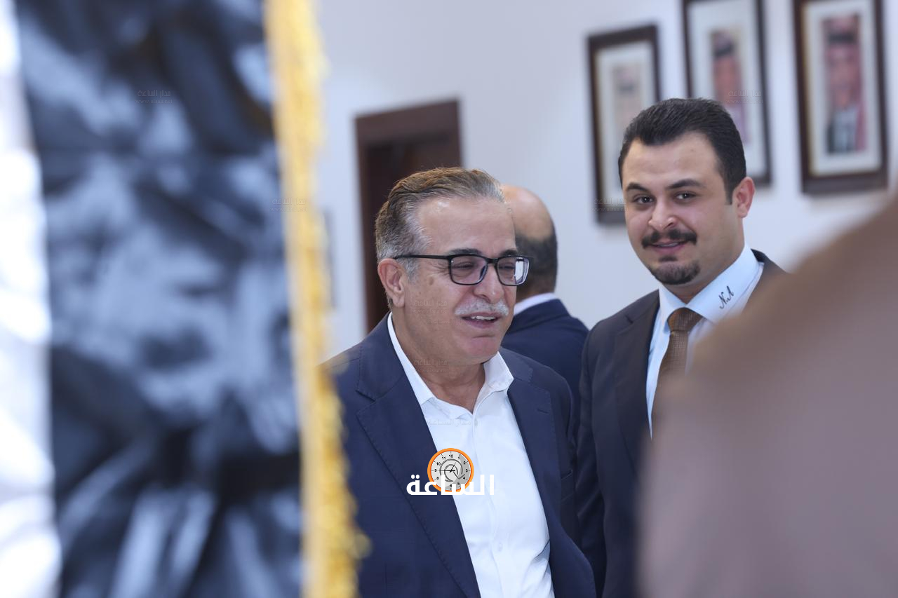 Madar Al-Saa Images 0.42754242777864204