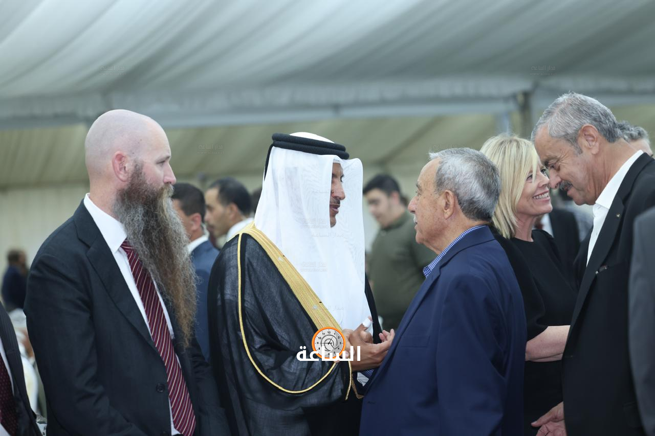 Madar Al-Saa Images 0.025497009353323108