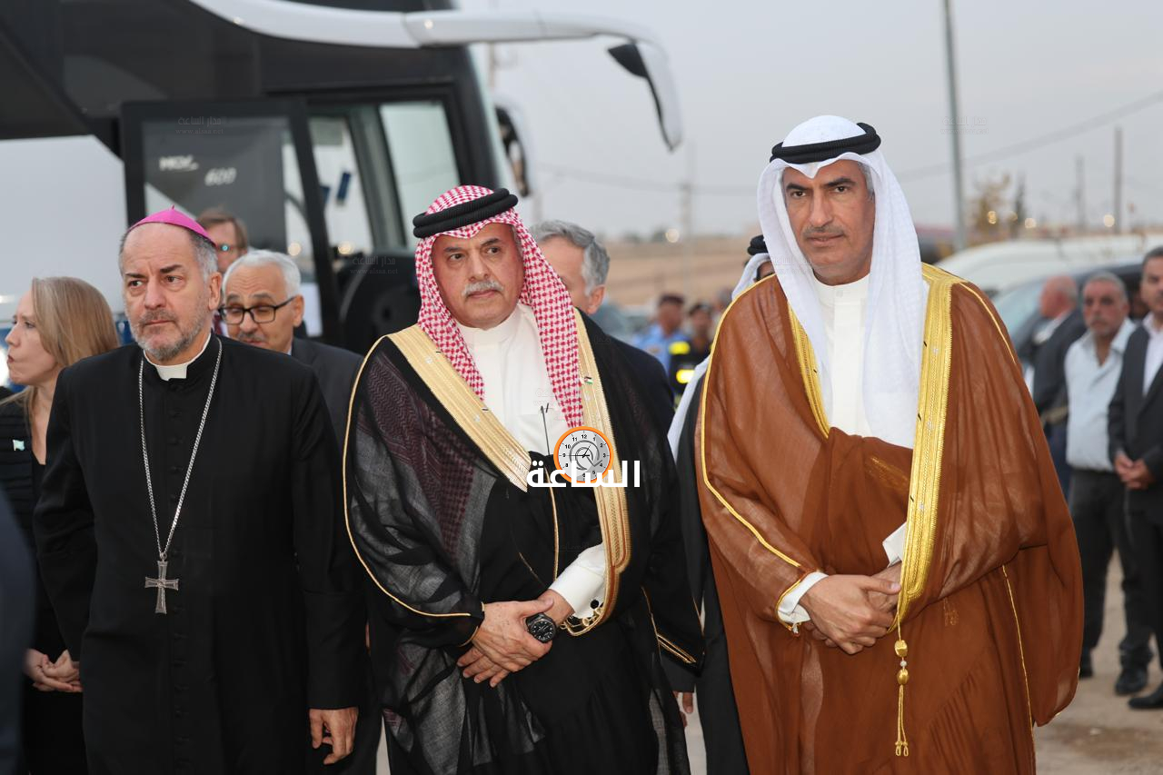 Madar Al-Saa Images 0.13121435951654759