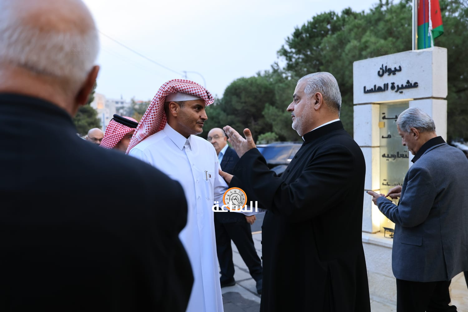 Madar Al-Saa Images 0.4865310941016522
