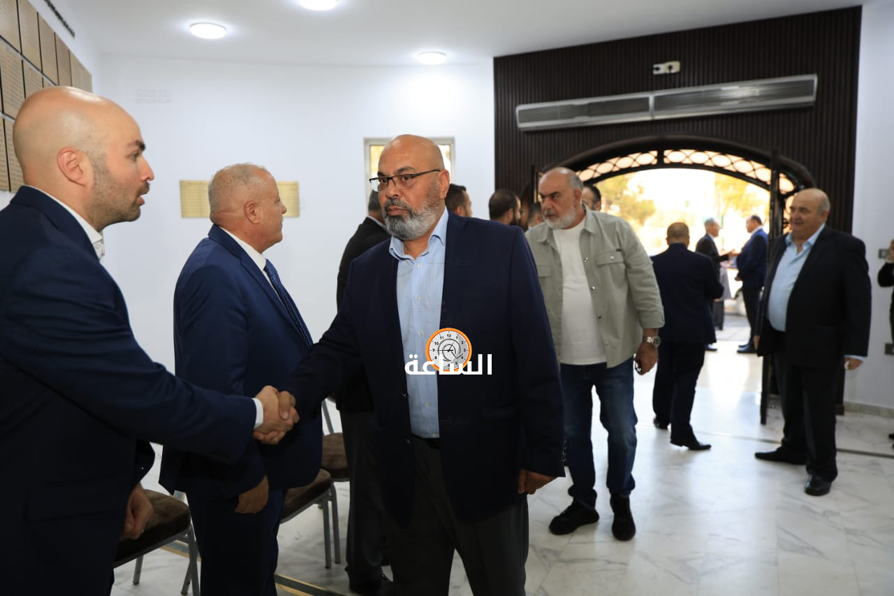 Madar Al-Saa Images 0.2551305507723819