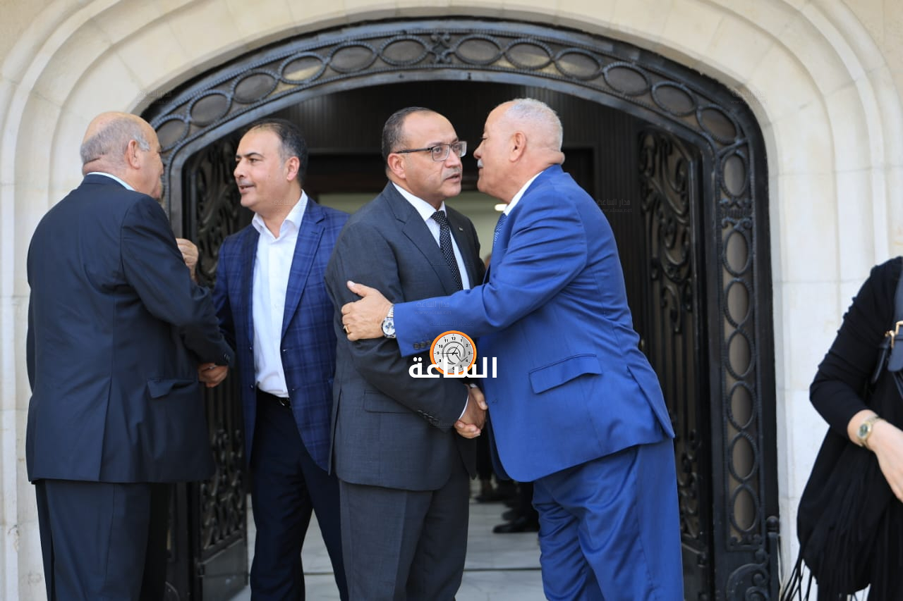 Madar Al-Saa Images 0.5809691685267606