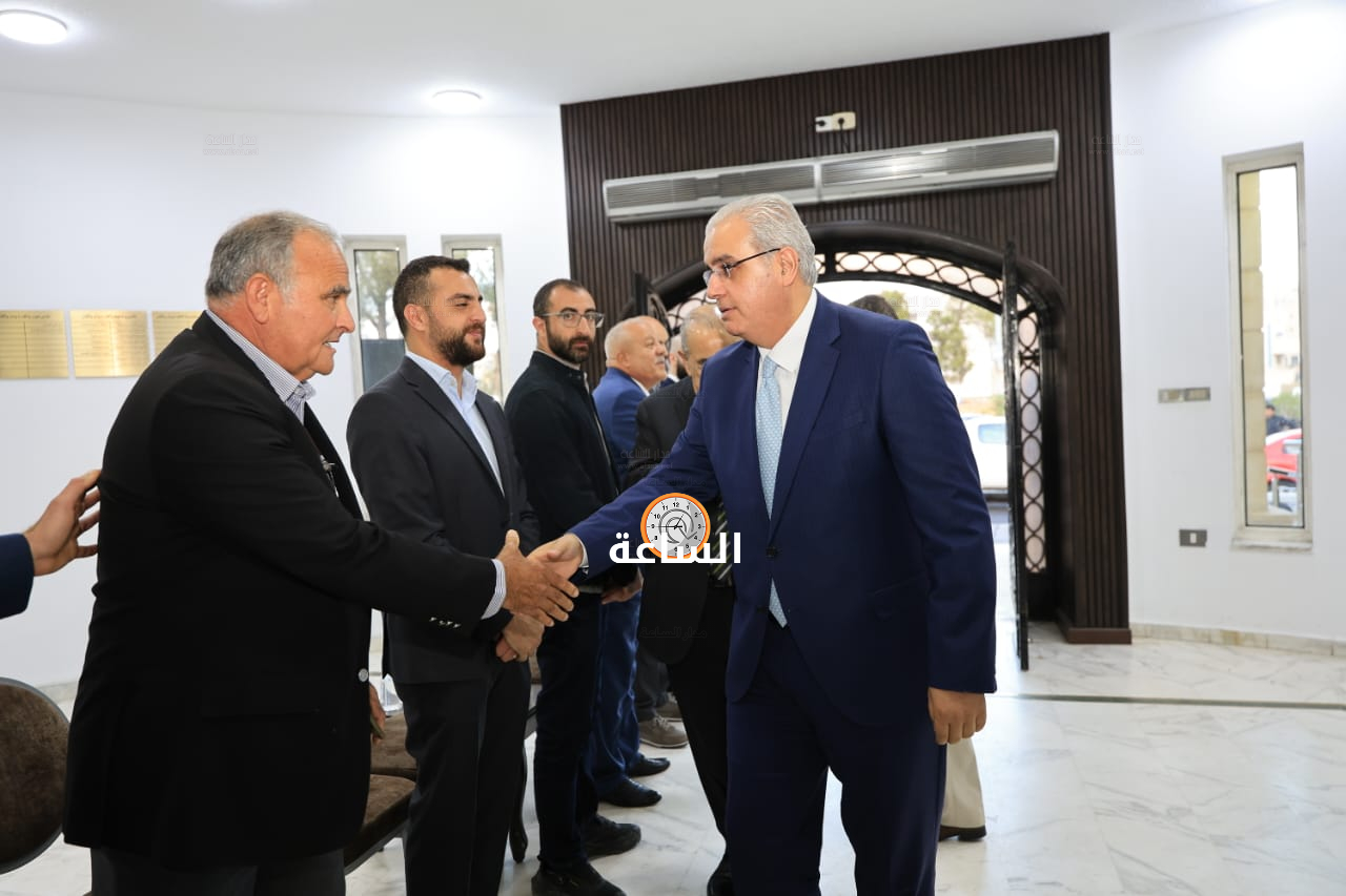 Madar Al-Saa Images 0.4281128352019614