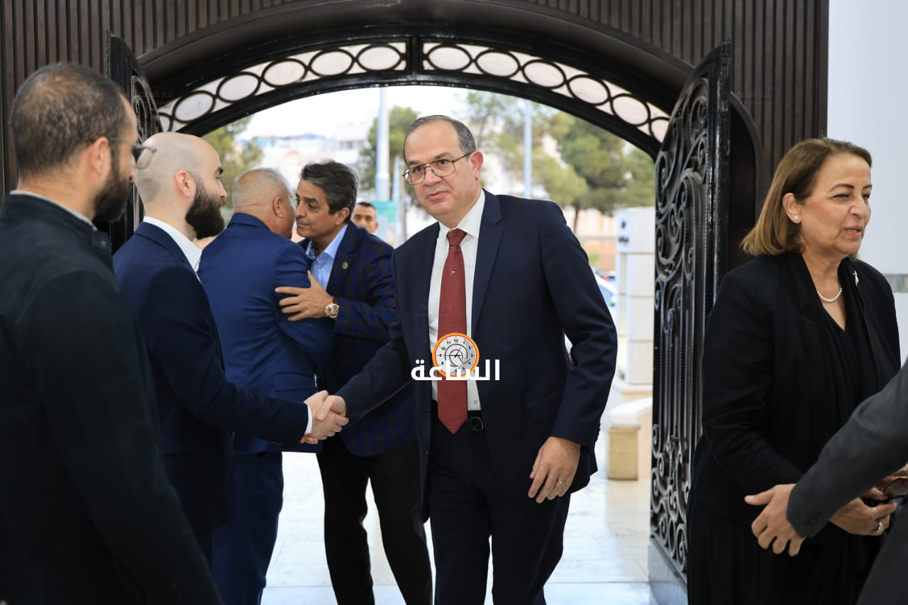 Madar Al-Saa Images 0.5126327366712189