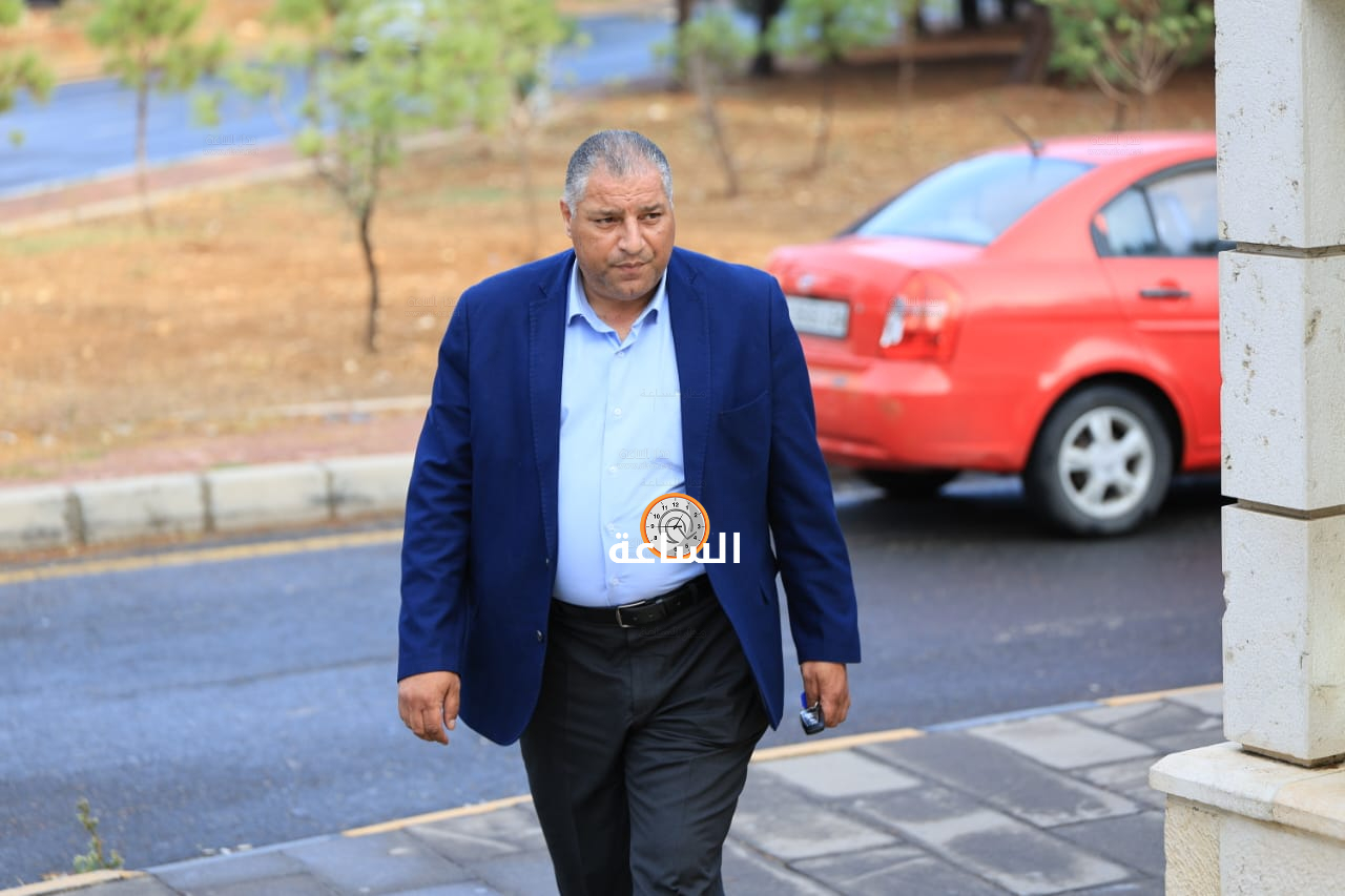 Madar Al-Saa Images 0.6697796854041538