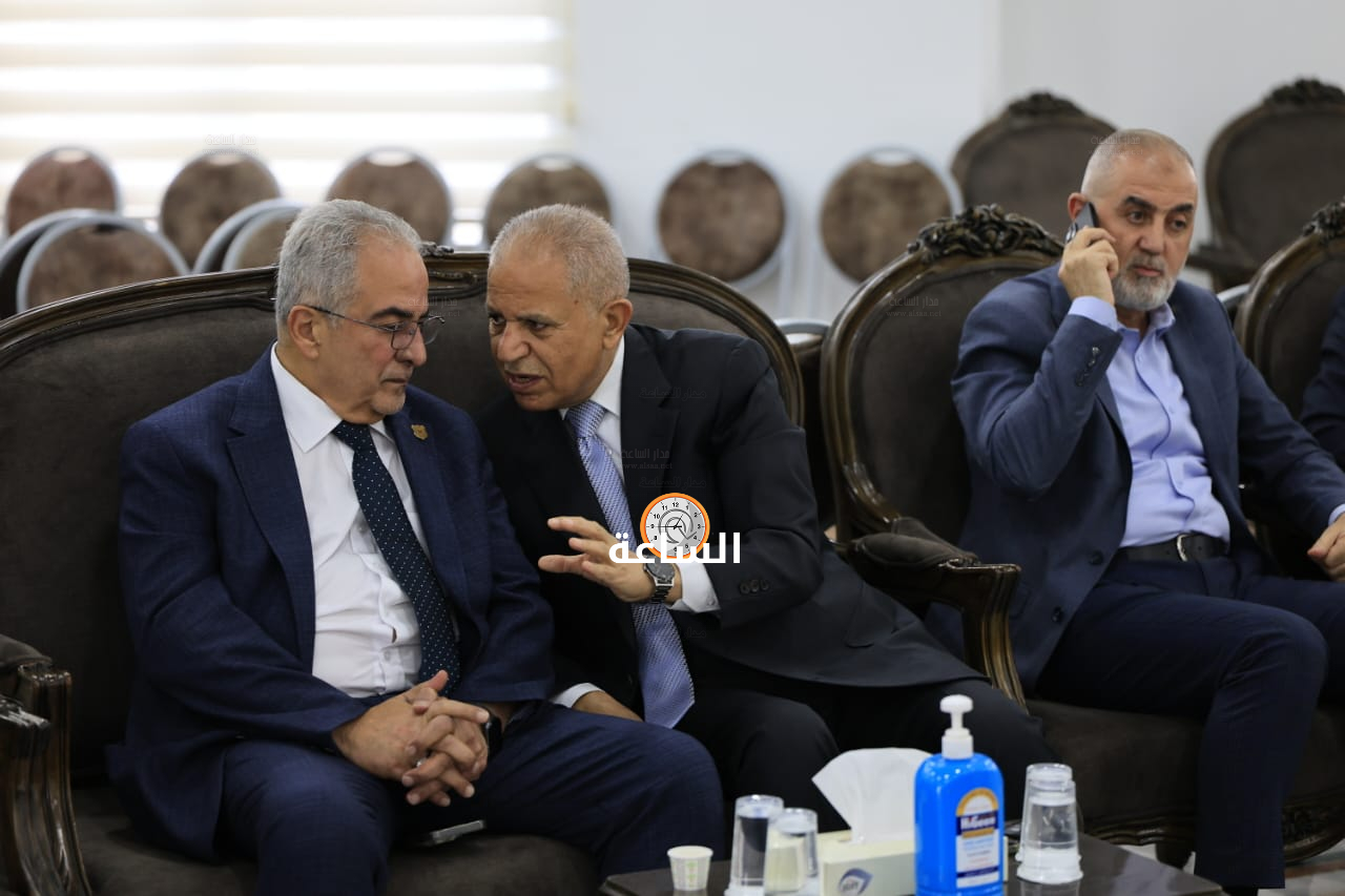 Madar Al-Saa Images 0.6931494368097206