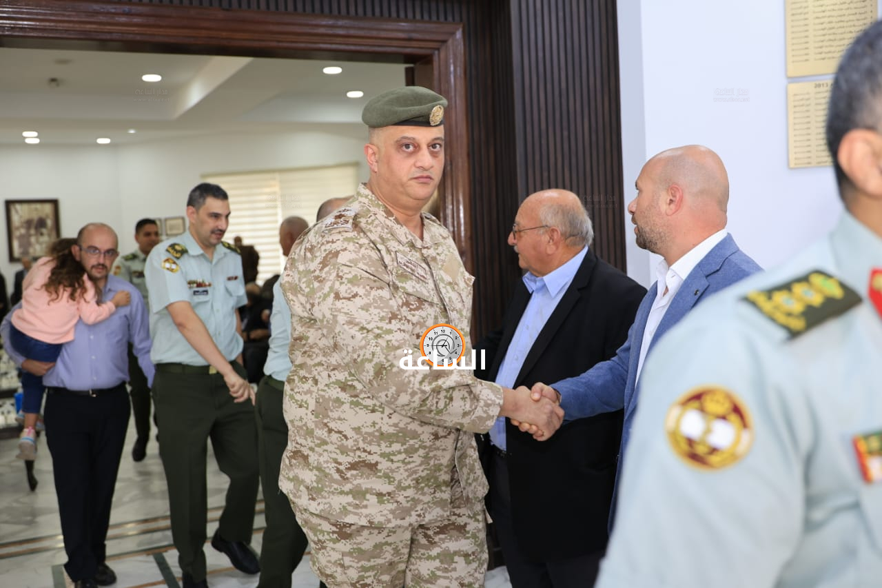 Madar Al-Saa Images 0.6833142120060842